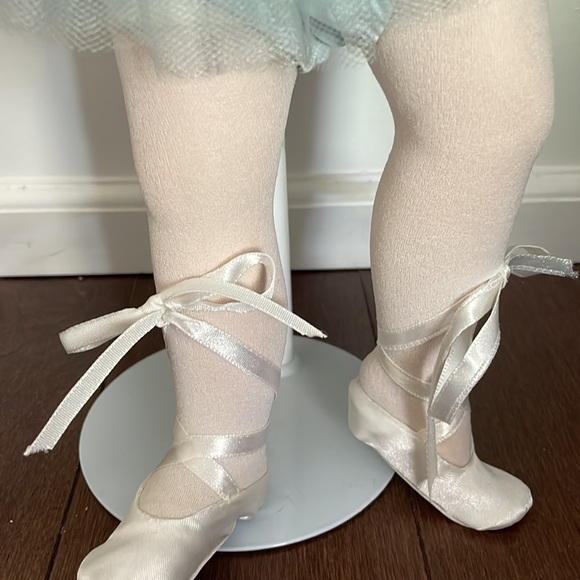 Ashton Drake Heidi Porcelain Ballerina Doll - Picture 4 of 8